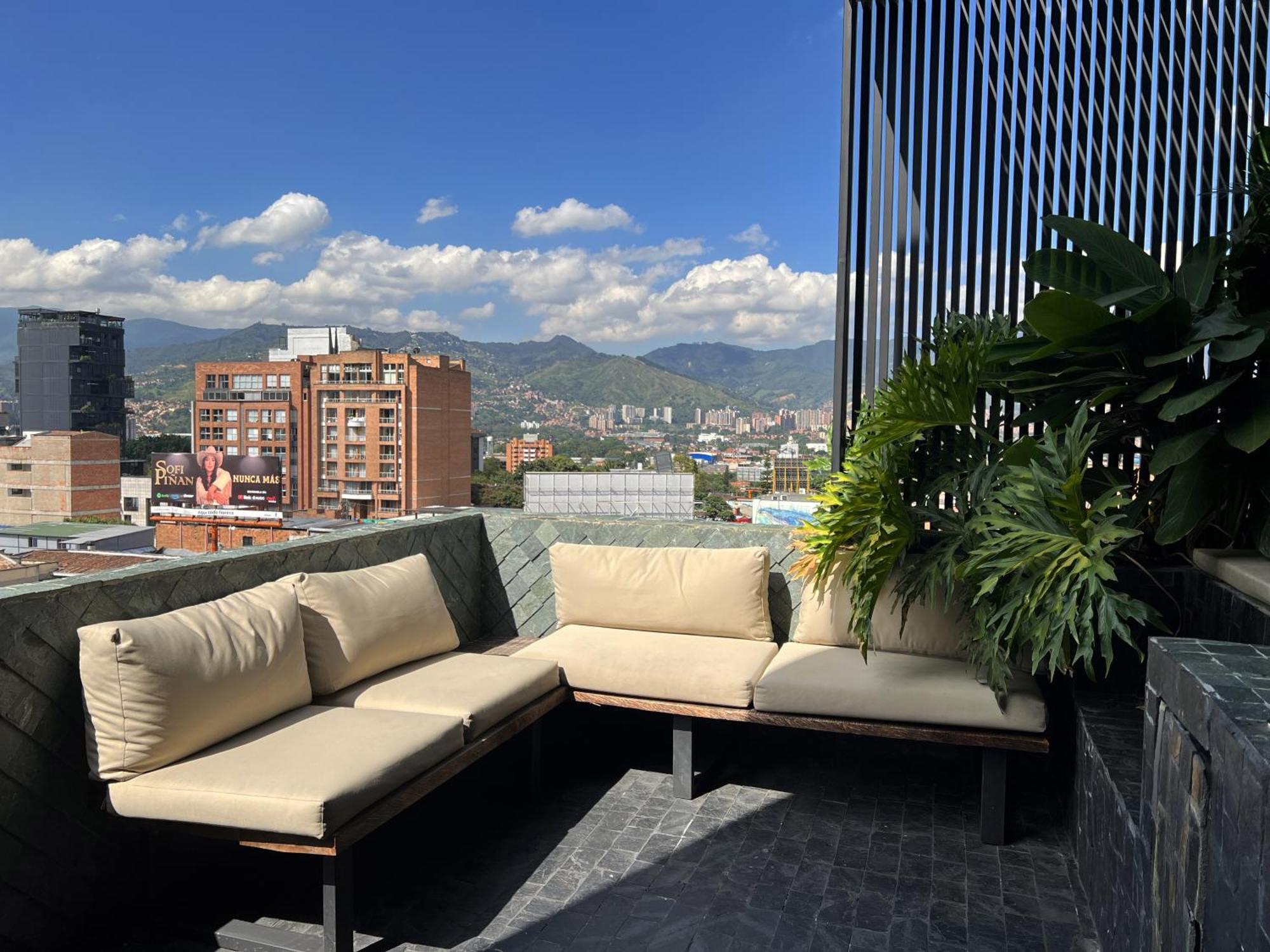Hotel Zelva Negra Medellín Exterior foto